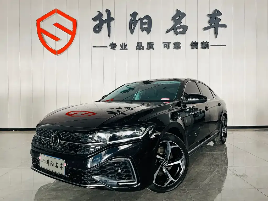 Volkswagen Passat 2023 из CN, фото 1