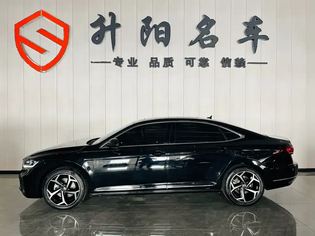 Volkswagen Passat 2023 из CN, фото 7