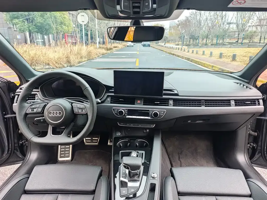 Audi A4L 2025 из CN, фото 9
