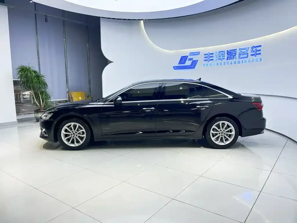 Audi A6L 2023 из CN, фото 9