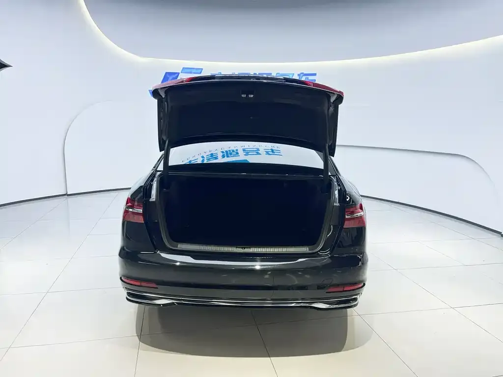 Audi A6L 2023 из CN, фото 2
