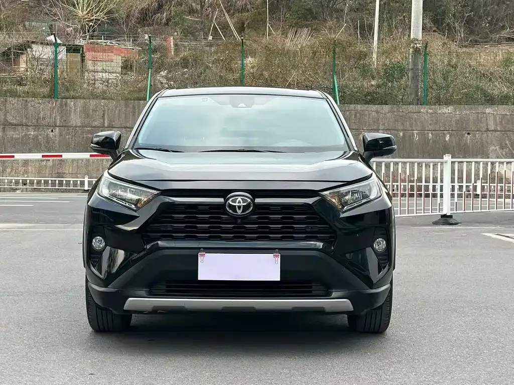 Toyota RAV4 2022 из CN, фото 3