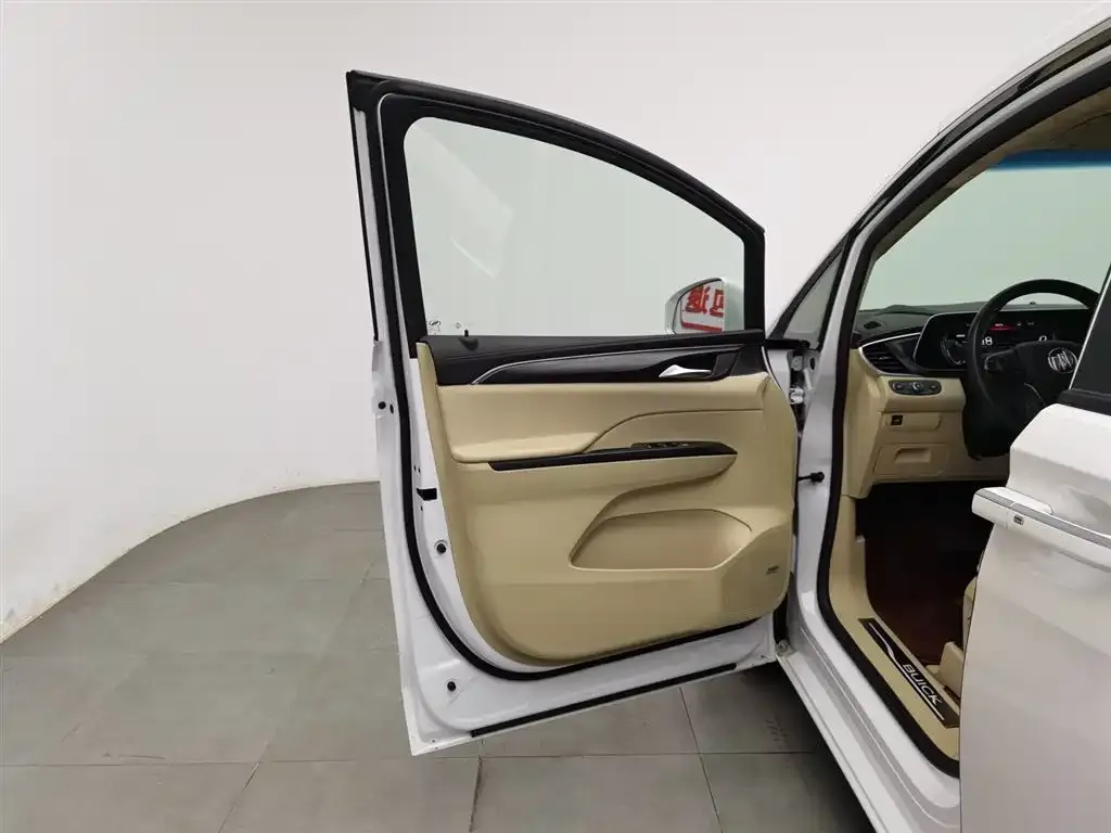 Buick GL8 2021 из CN, фото 8