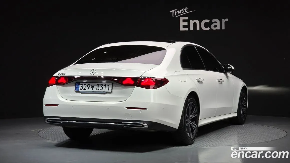 Mercedes-Benz E-Class 2024 из KR, фото 9