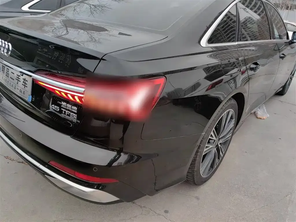 Audi A6L 2023 из CN, фото 9