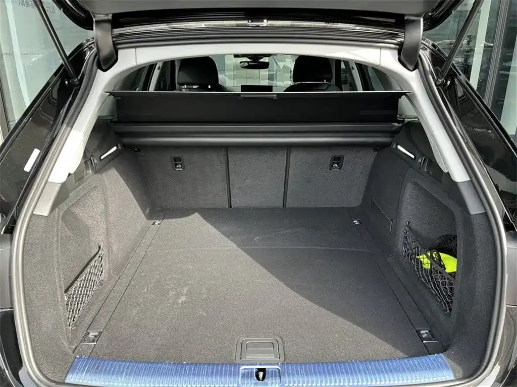 Audi A4 (Import) 2023 из CN, фото 10