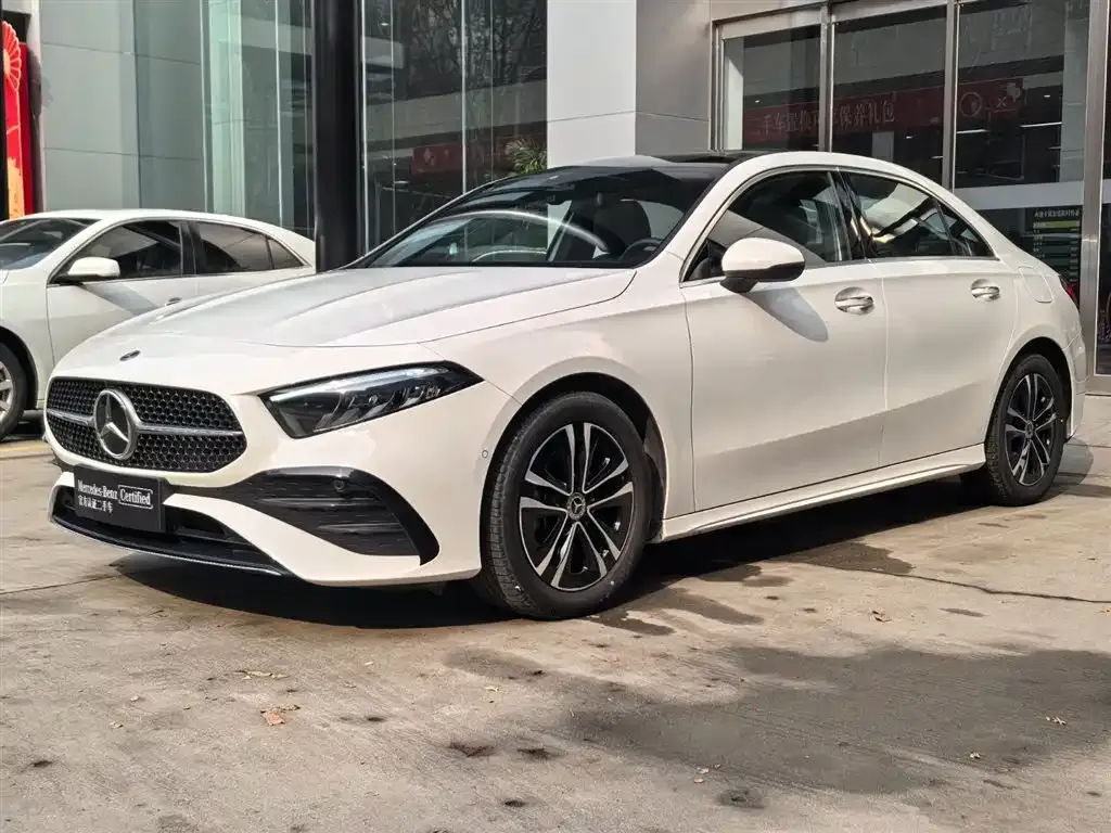 Mercedes-Benz A-Class 2023 из CN, фото 1
