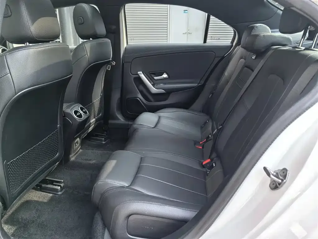 Mercedes-Benz A-Class 2023 из CN, фото 3