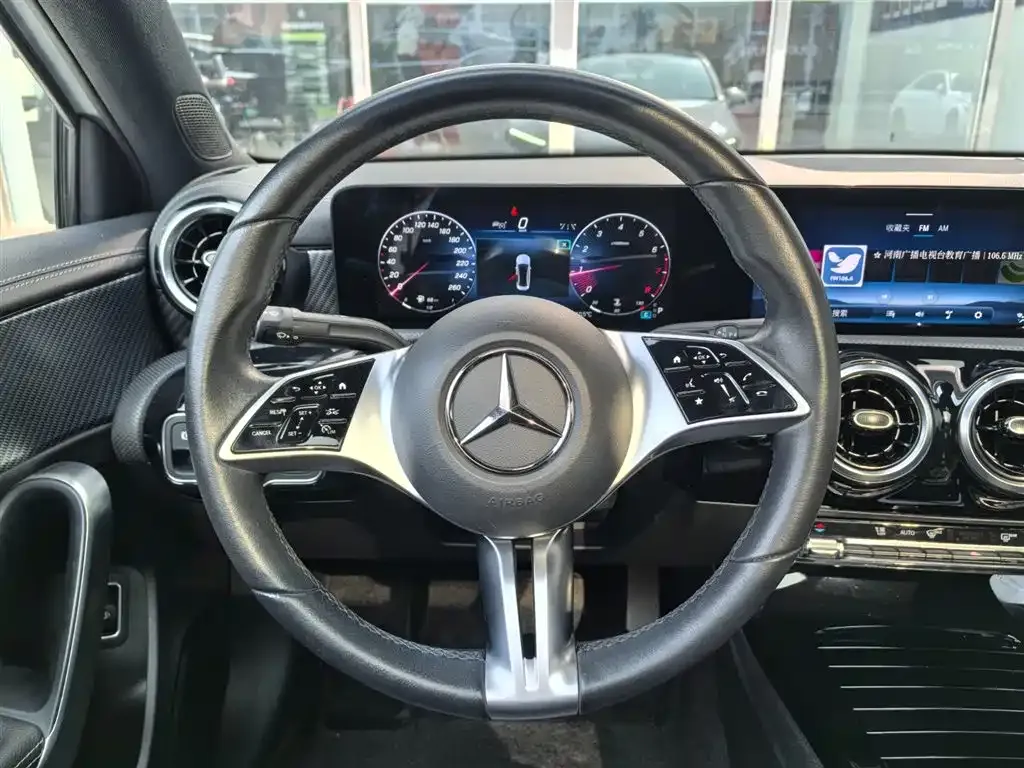 Mercedes-Benz A-Class 2023 из CN, фото 6