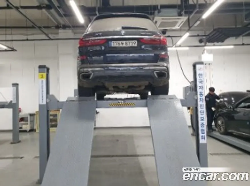 BMW X7 2022 из KR, фото 2