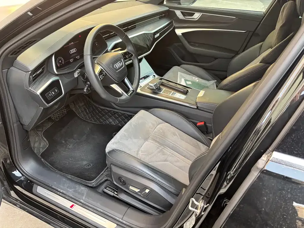 Audi A6L 2023 из CN, фото 3
