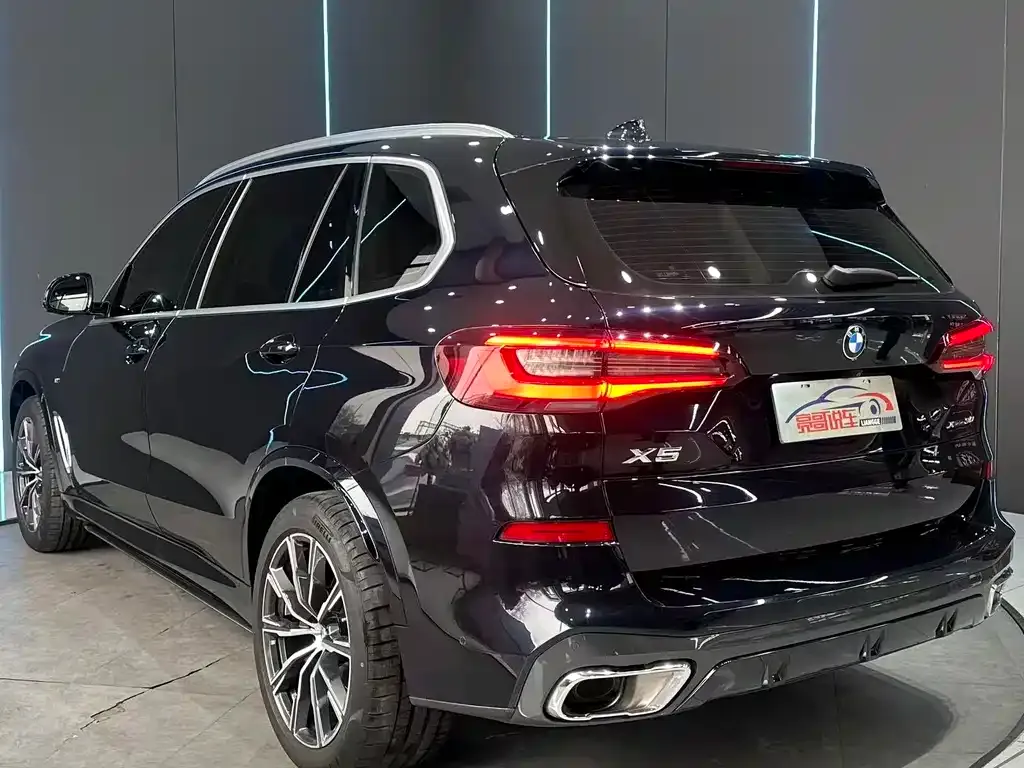 BMW X5 — фото 6