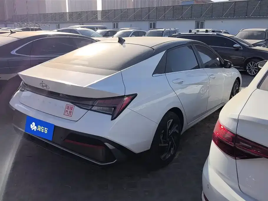 Hyundai Elantra 2024 из CN, фото 10