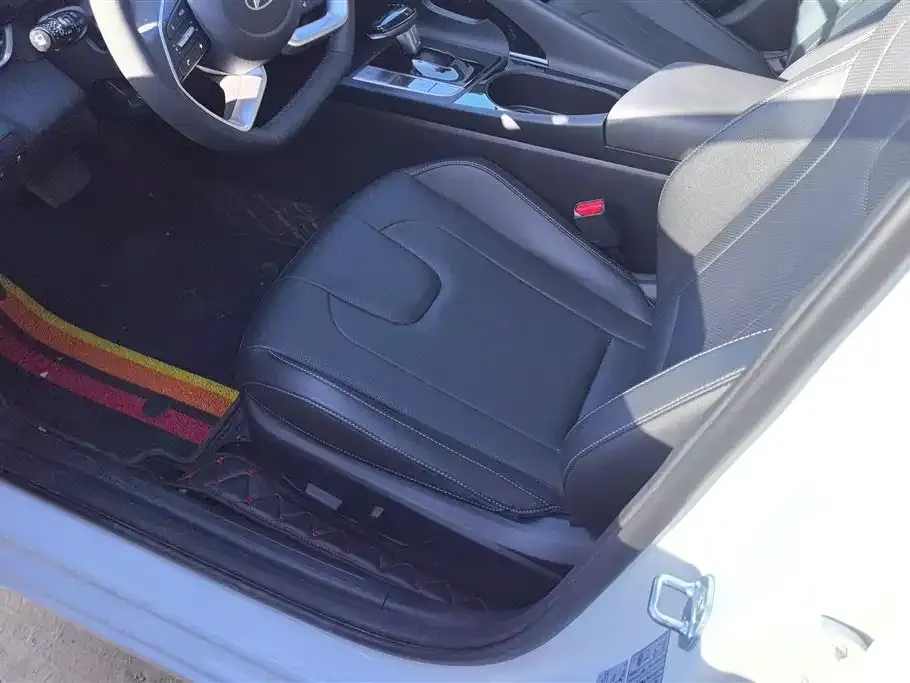 Hyundai Elantra 2024 из CN, фото 2