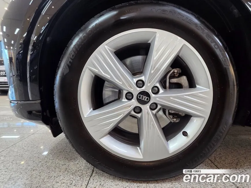 Audi Q4 e-tron 2023 из KR, фото 7