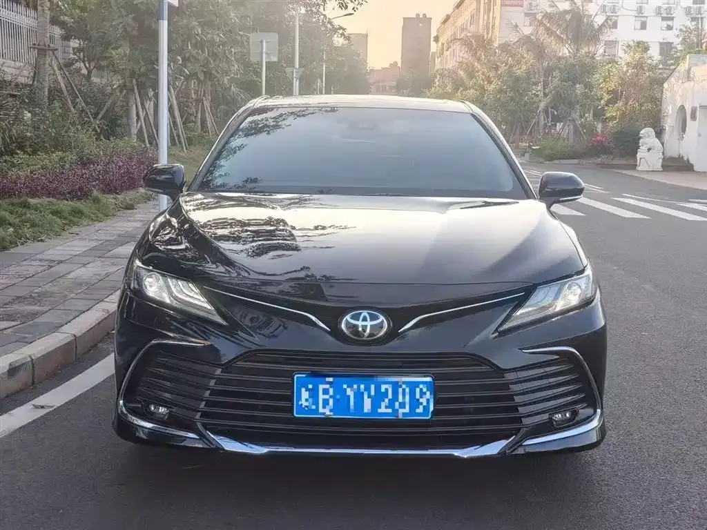 Toyota Camry 2023 из CN, фото 1