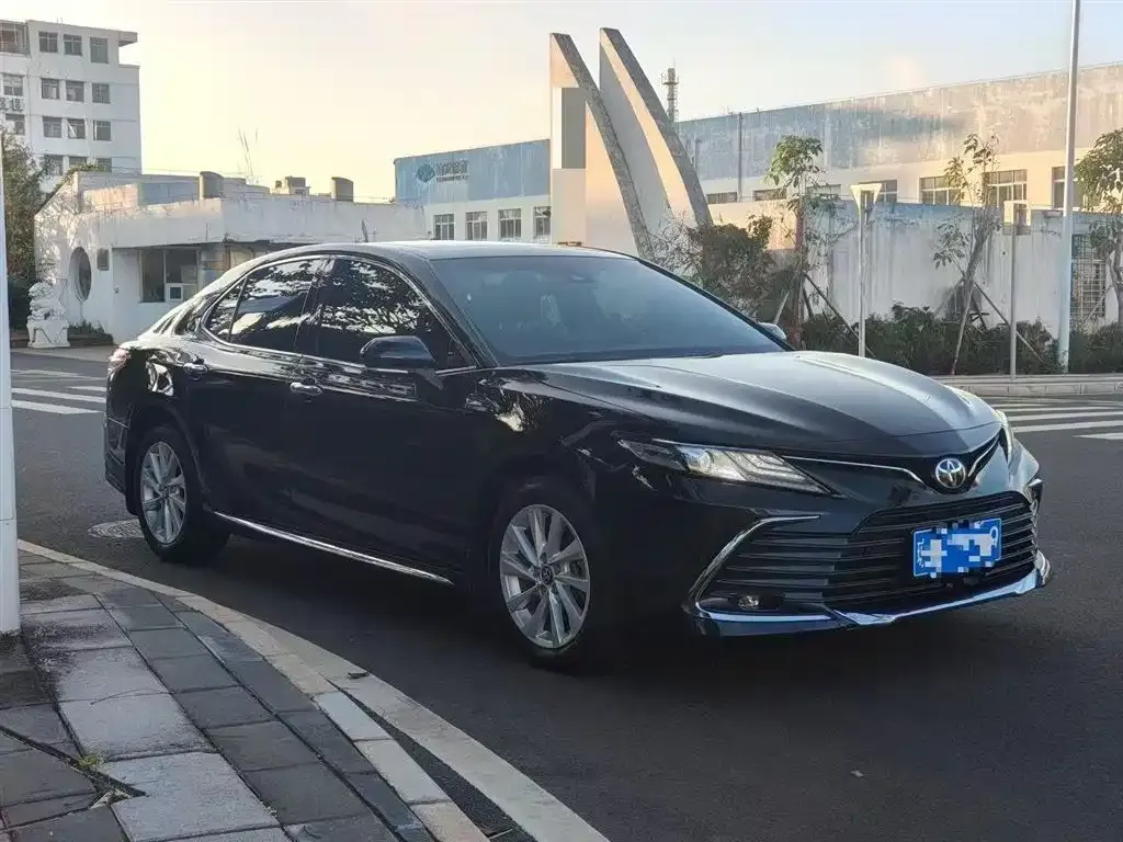 Toyota Camry 2023 из CN, фото 5