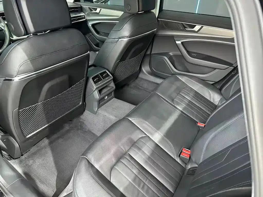 Audi A6L 2022 из CN, фото 3
