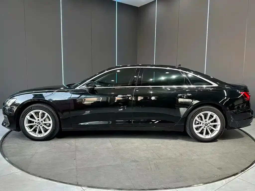Audi A6L 2022 из CN, фото 9