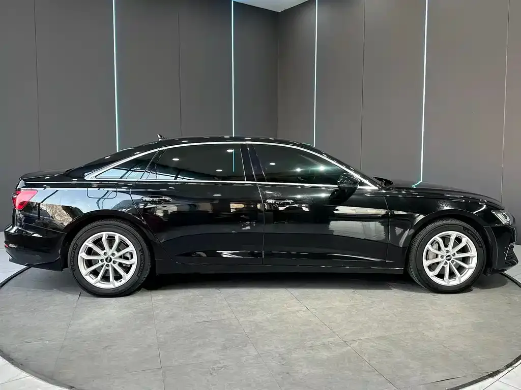 Audi A6L 2022 из CN, фото 7
