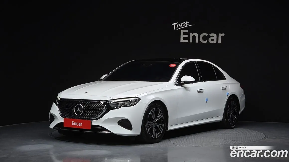 Mercedes-Benz E-Class — фото 1