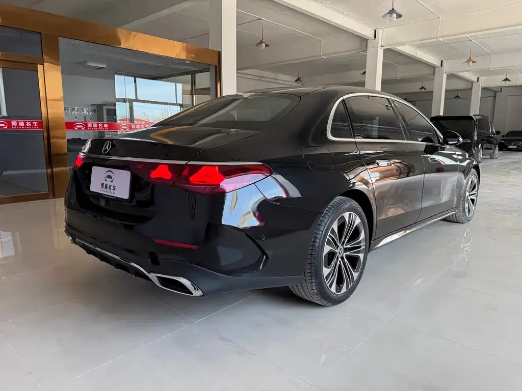 Mercedes-Benz E-Class 2024 из CN, фото 5