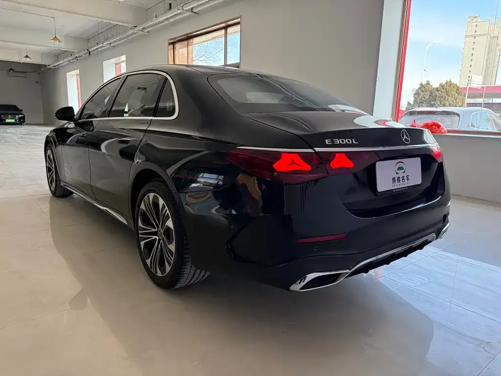 Mercedes-Benz E-Class 2024 из CN, фото 4