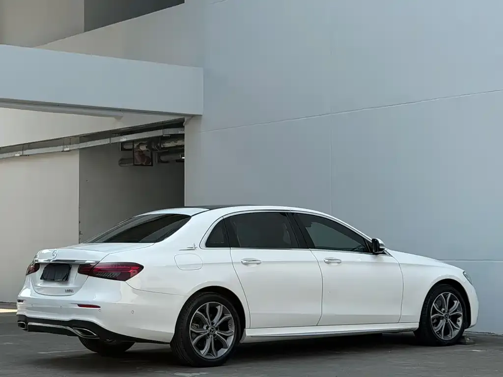 Mercedes-Benz E-Class 2022 из CN, фото 3