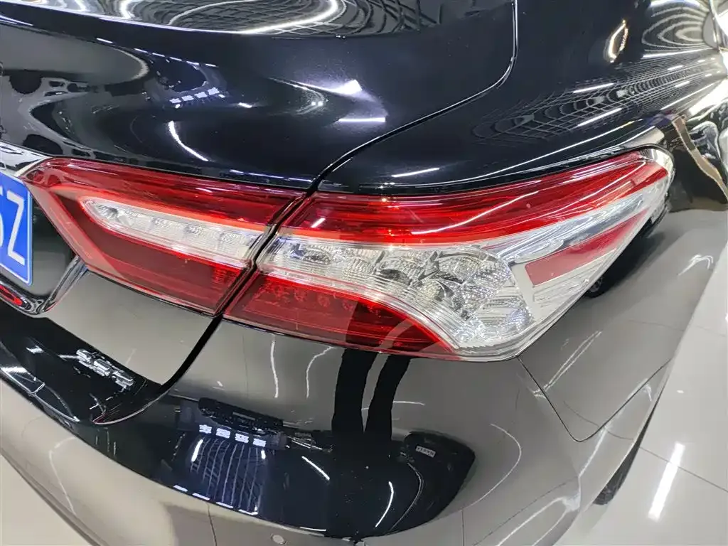 Toyota Camry 2021 из CN, фото 2
