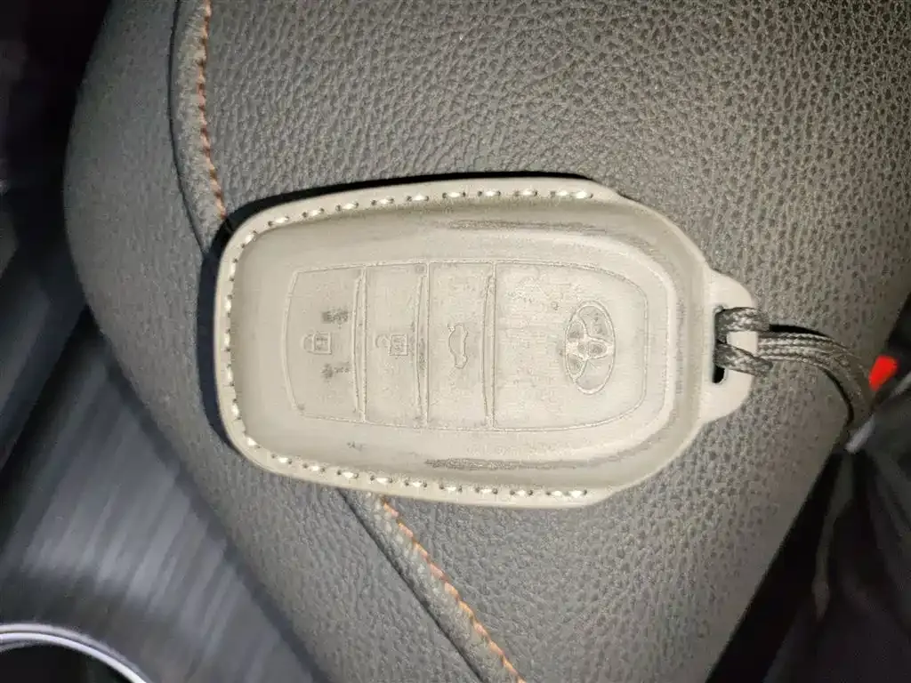 Toyota Camry 2021 из CN, фото 10