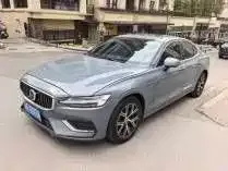 Volvo S60 2023 из CN, фото 2
