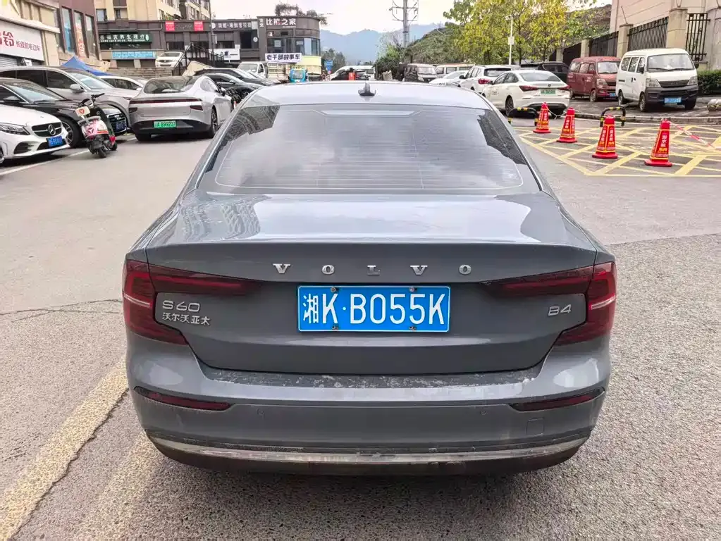 Volvo S60 2023 из CN, фото 7