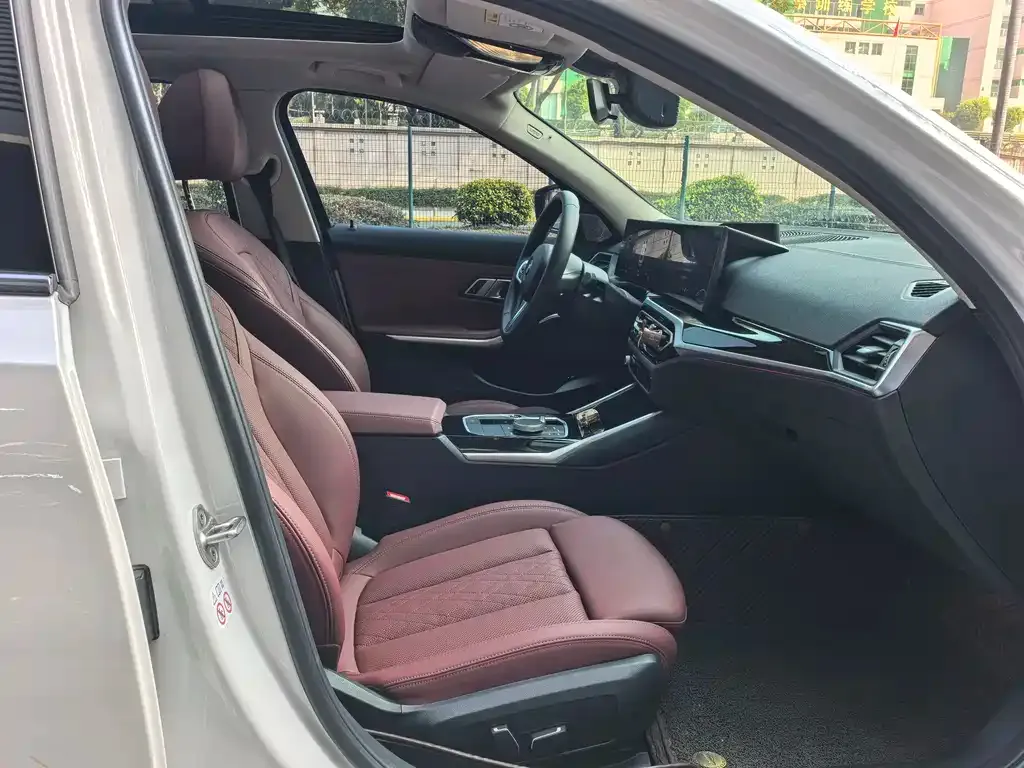 BMW i3 2024 из CN, фото 2