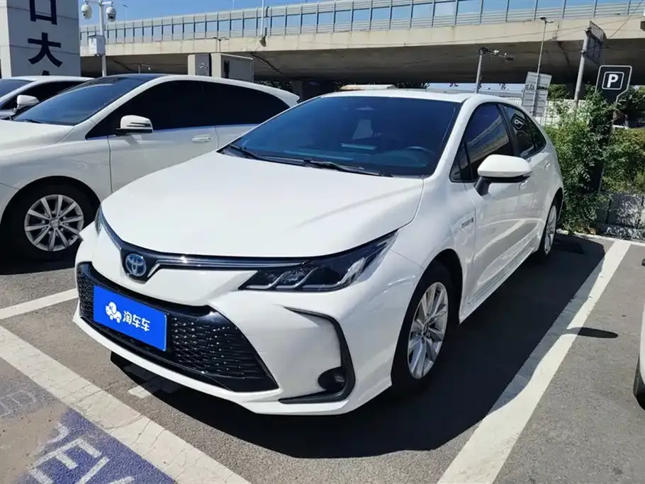 Toyota Corolla 2024 из CN, фото 1