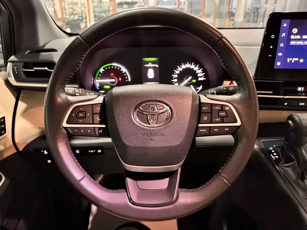 Toyota Granvia 2024 из CN, фото 8
