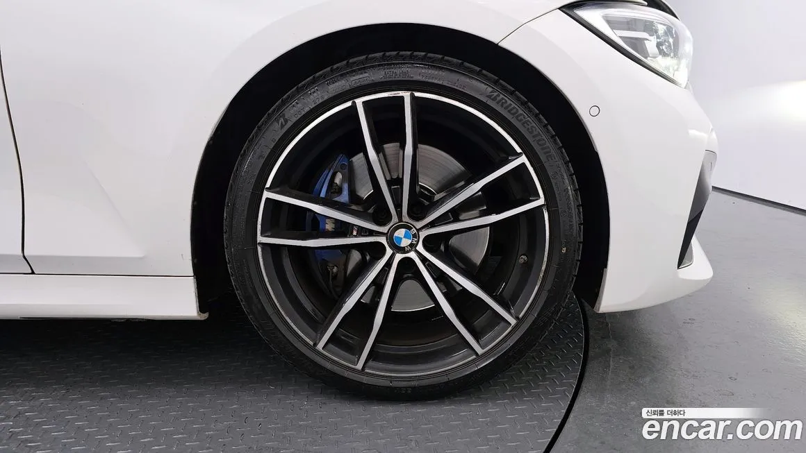BMW 3-Series 2022 из KR, фото 7