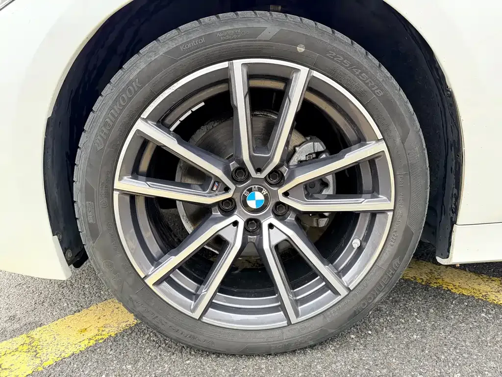 BMW 3 Series 2023 из CN, фото 7