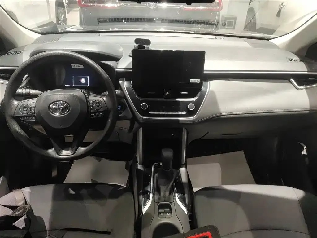 Toyota Corolla Cross 2024 из CN, фото 4