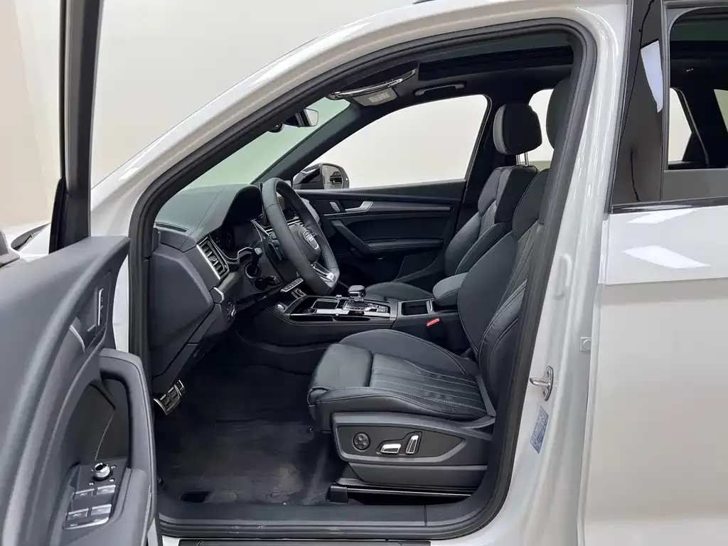 Audi Q5L 2024 из CN, фото 5