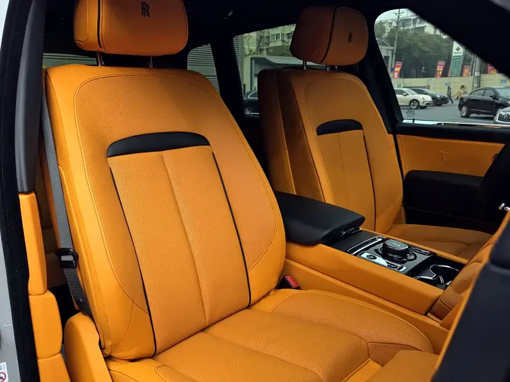 Rolls-Royce Cullinan 2024 из CN, фото 4