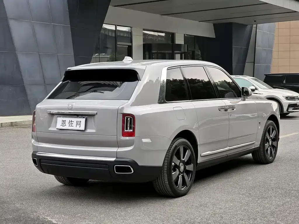 Rolls-Royce Cullinan 2024 из CN, фото 2