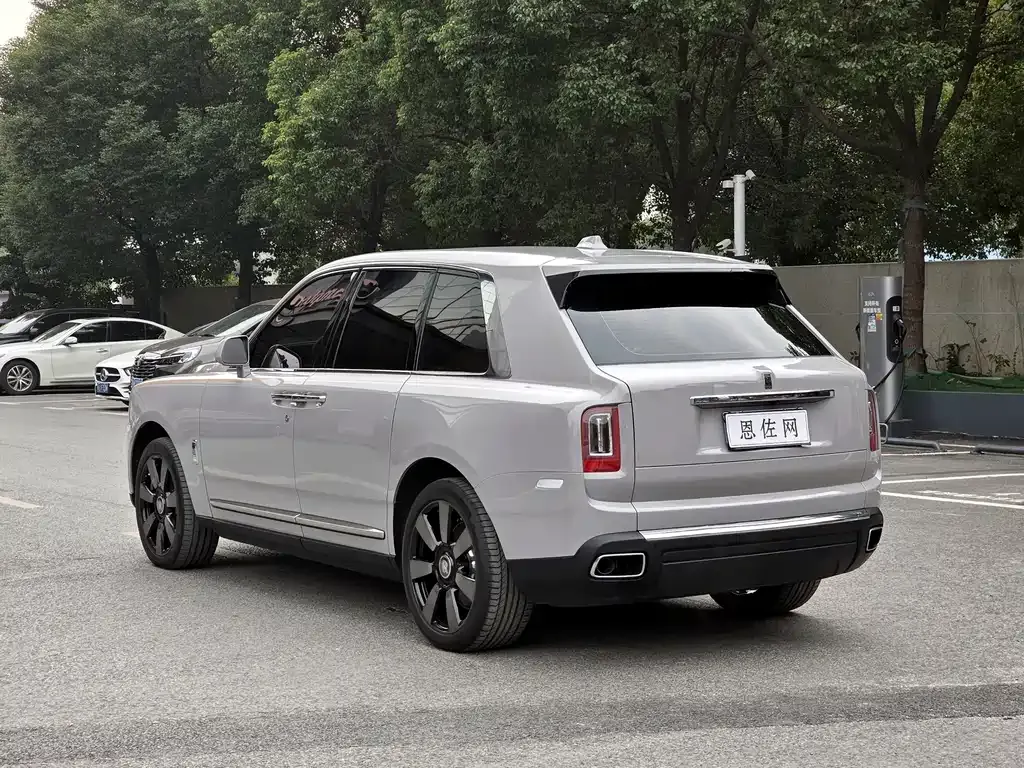 Rolls-Royce Cullinan 2024 из CN, фото 9