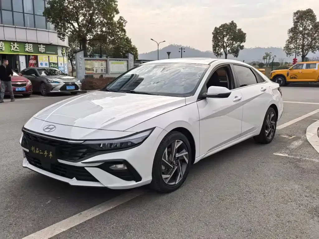 Hyundai Elantra 2024 из CN, фото 1