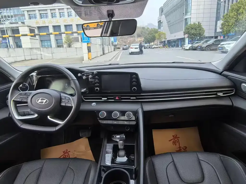 Hyundai Elantra 2024 из CN, фото 8