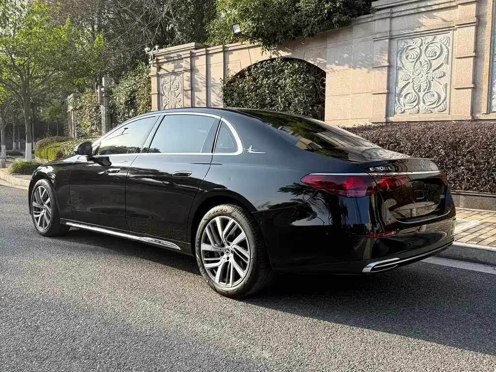Mercedes-Benz E-Class 2024 из CN, фото 6
