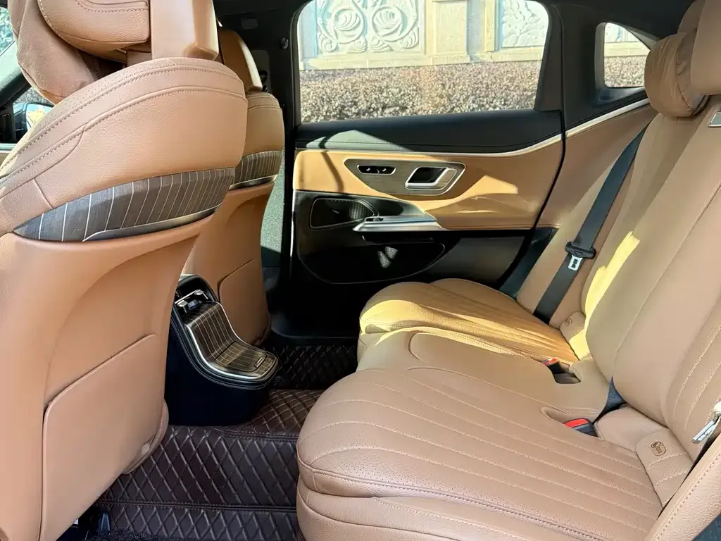 Mercedes-Benz E-Class 2024 из CN, фото 8