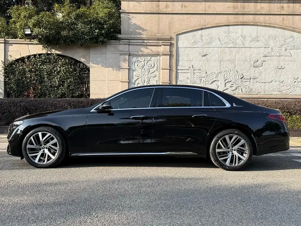 Mercedes-Benz E-Class 2024 из CN, фото 5