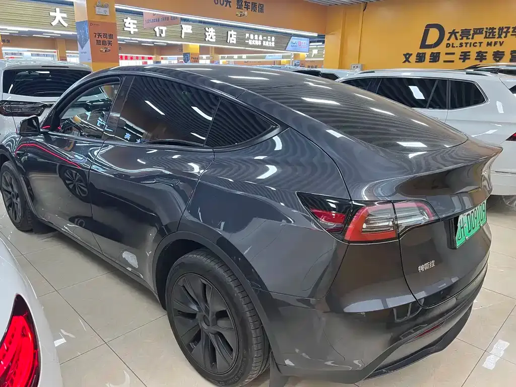 Tesla Model Y 2024 из CN, фото 4