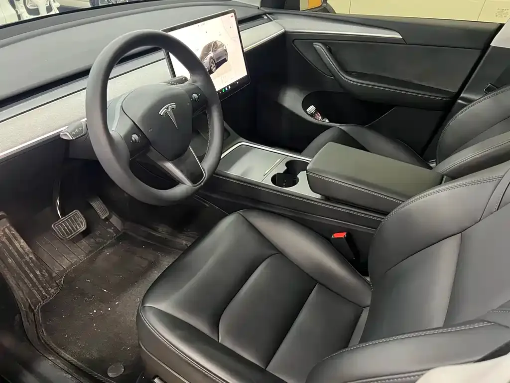 Tesla Model Y 2024 из CN, фото 3