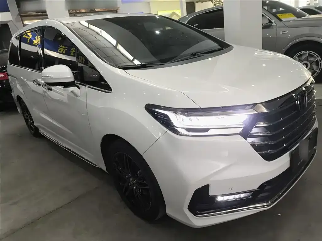Honda Odyssey 2023 из CN, фото 4